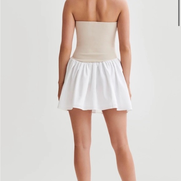 Meshki Strapless Cream and White Dress - Picture 4 of 4